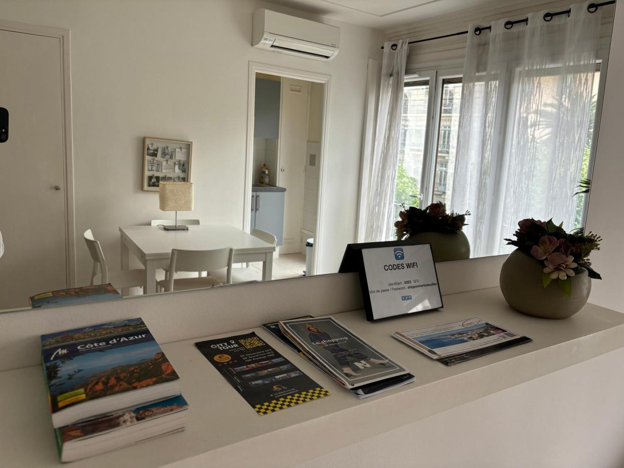 Bel Appartement De Gill Centre Ville Ніцца Екстер'єр фото